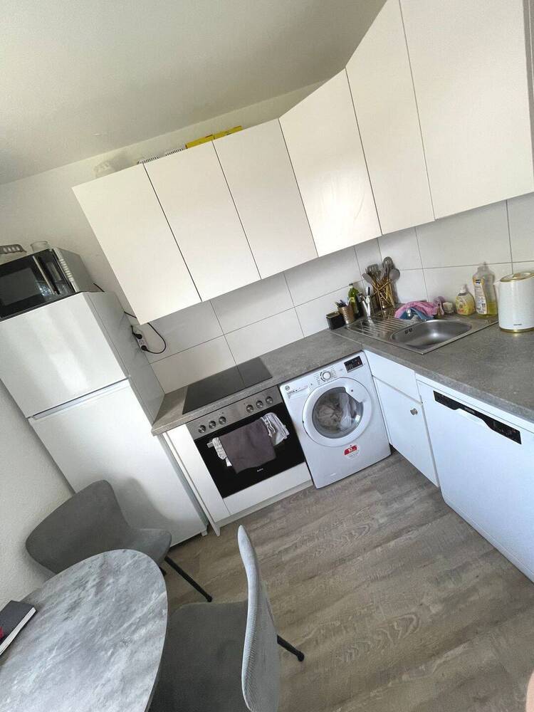 HH-SÜLLDORF Nähe S-Bahn, gute Wohnlage, sanierte 1 Zi.-Whg.ca. 38m², Balkon, neues Vollbad mit Fenster, EBK etc., € 770 inkl.
