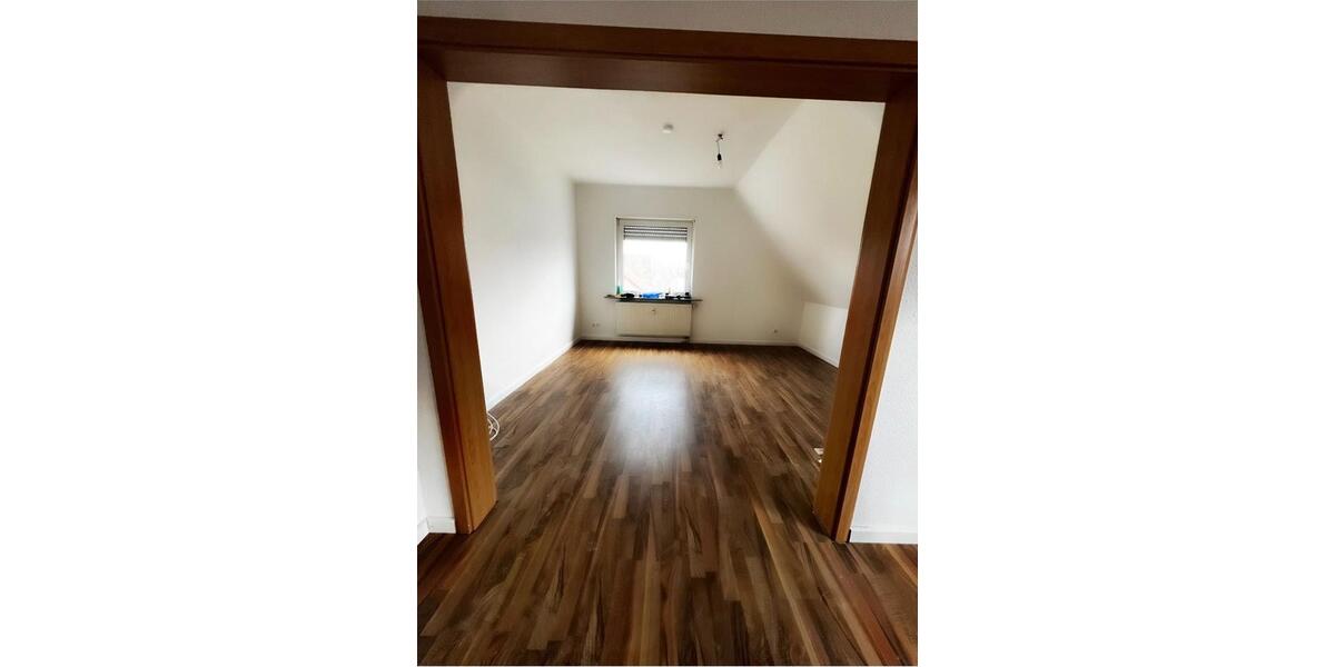 Etagenwohnung Bünde - 5 Zimmer, 100 m&sup2;, 890&euro; | Angebot:25349104