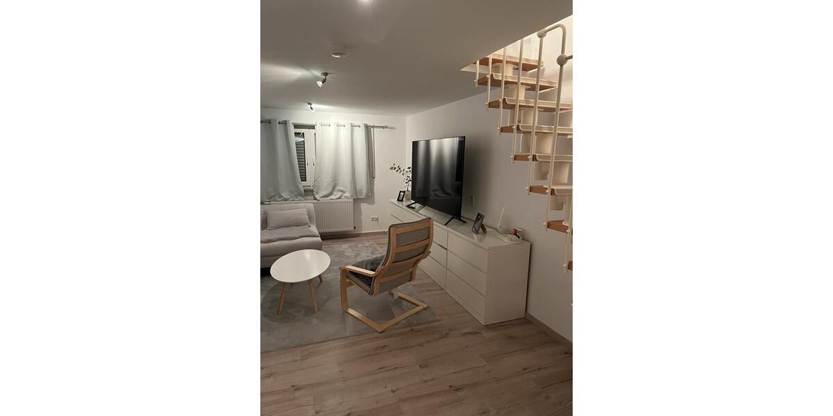 1-Zimmer-Maisonette mit Balkon & Stellplatz – Bornheim-Waldorf 1 zimmer