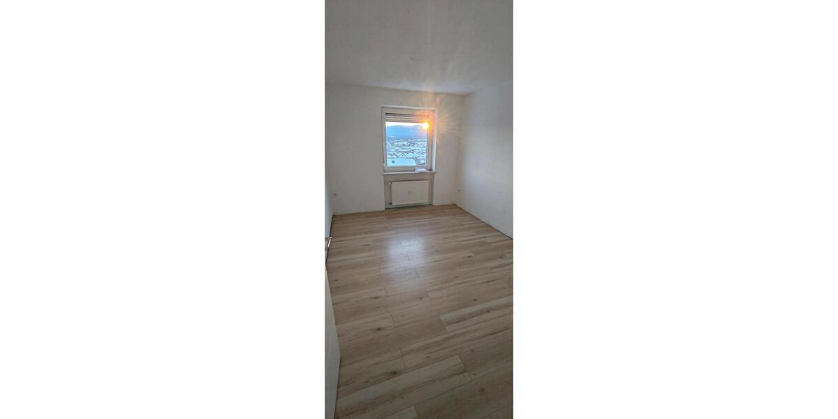 Etagenwohnung Regen - 4 Zimmer, 90 m&sup2;, 900&euro; | Angebot:24720105