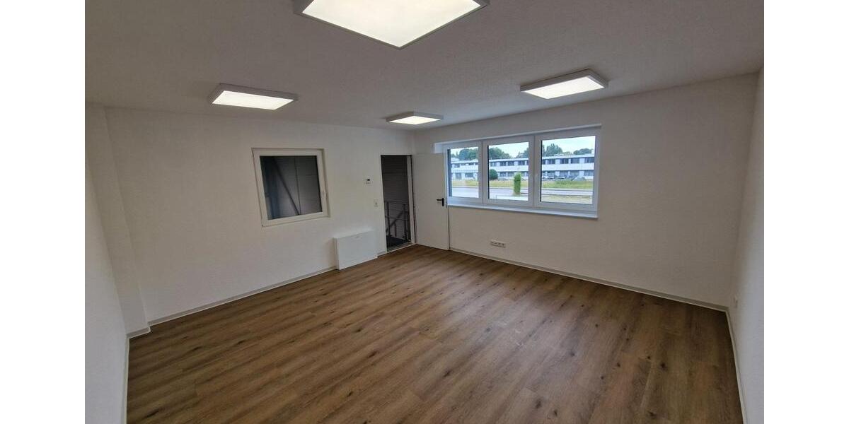 18 Lagereinheiten (M, L, XL) mit Büro in Oldenburg Tweelbäke zimmer