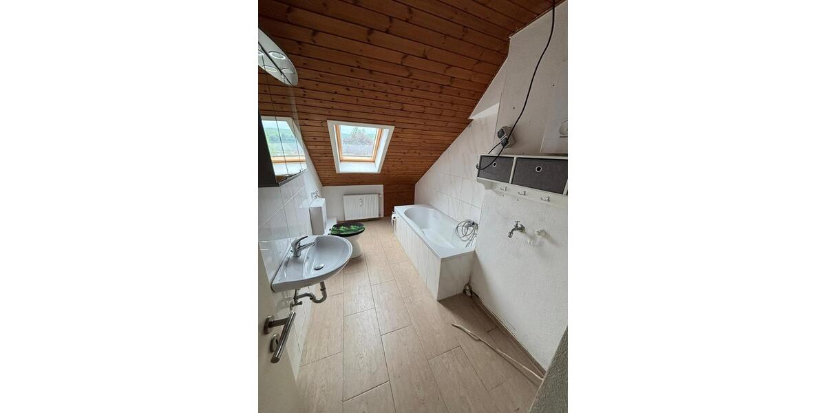 Dachgeschoßwohnung Idar-Oberstein Oberstein - 3 Zimmer, 64 m&sup2;, 420&euro; | Angebot:26557456