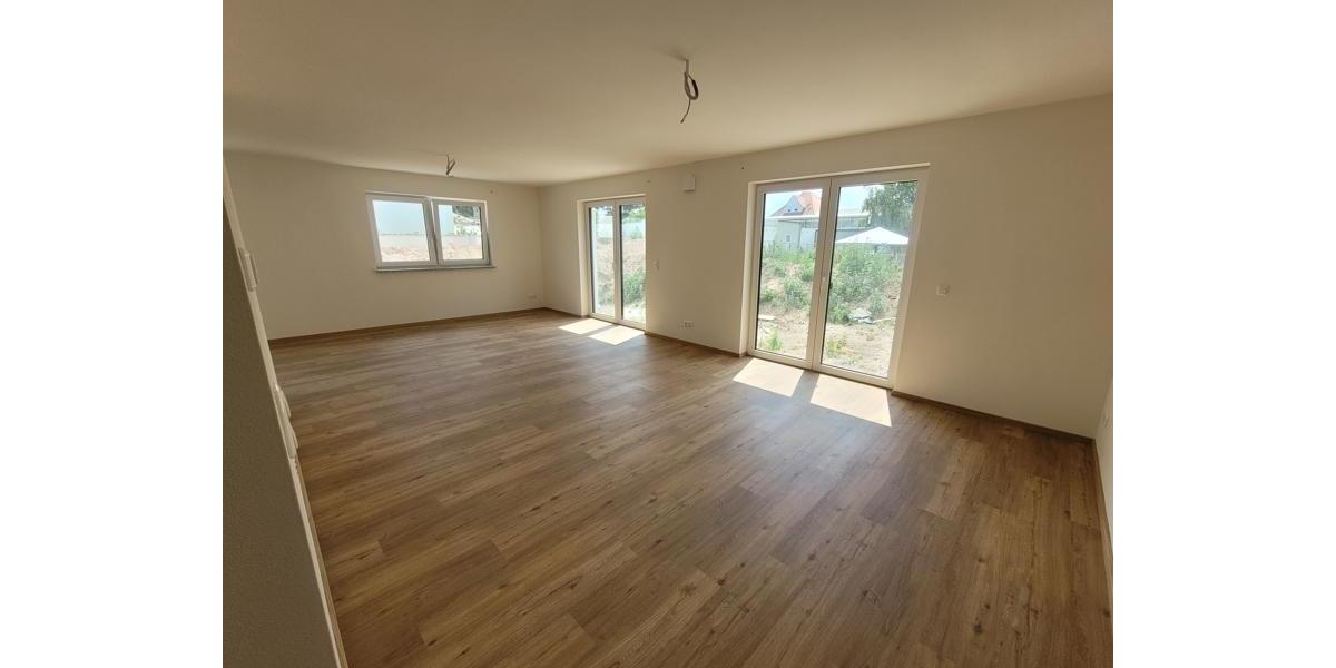 Etagenwohnung Schwandorf - 4 Zimmer, 106 m&sup2;, 1.180&euro; | Angebot:24398407