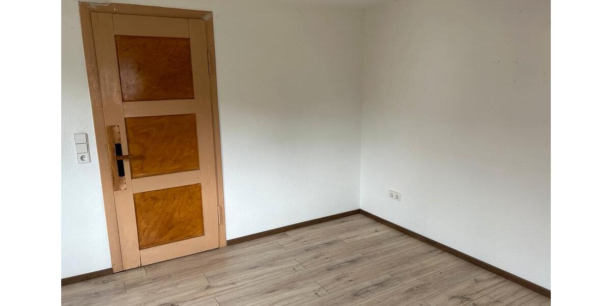 Etagenwohnung Blumberg - 4 Zimmer, 110 m&sup2;, 1.200&euro; | Angebot:26503218