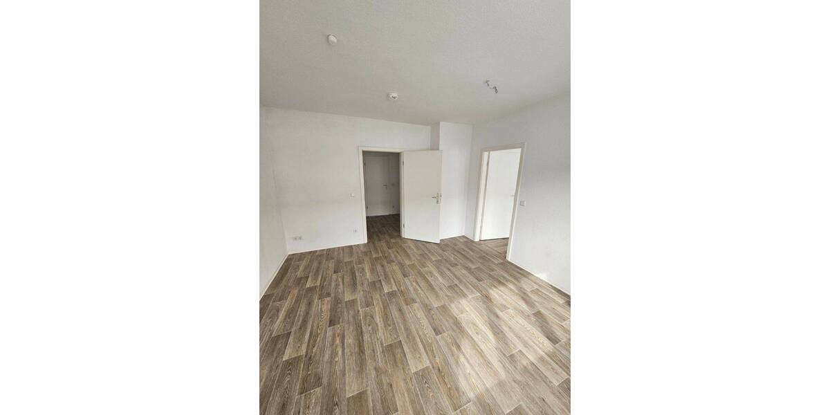 Etagenwohnung Altenburg Südost - 2 Zimmer, 50 m&sup2;, 305&euro; | Angebot:26786953
