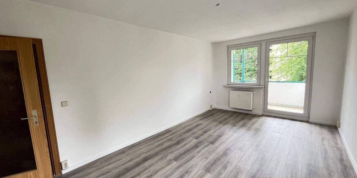 Etagenwohnung Zwickau Eckersbach - 4 Zimmer, 75 m&sup2;, 599&euro; | Angebot:26798533