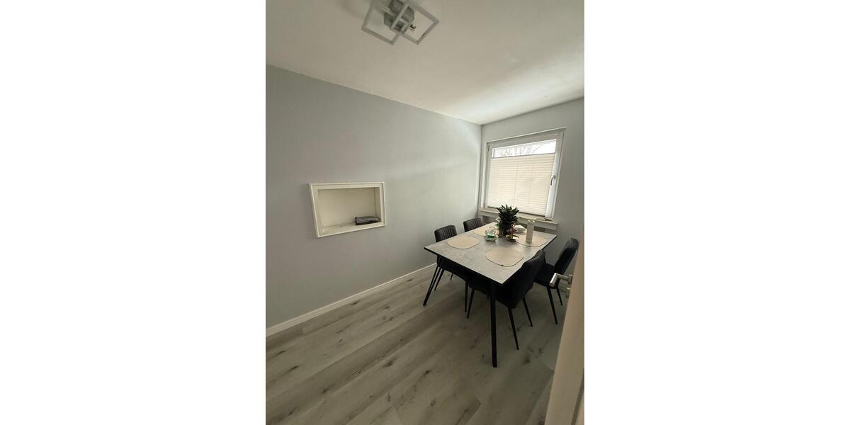 Etagenwohnung Wesel Bislich - 4 Zimmer, 92 m&sup2;, 900&euro; | Angebot:26024004