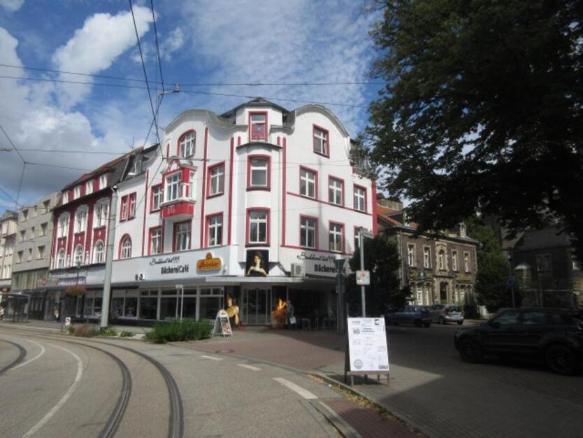 Schöne großzügige 3-Zimmer Wohnung Kernsaniert