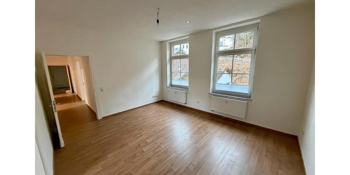 Etagenwohnung Kirchen (Sieg) - 4 Zimmer, 93 m&sup2;, 490&euro; | Angebot:25300305