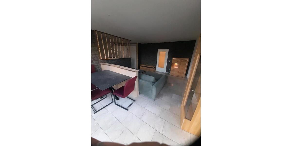 Vollständig möblierte Wohnung mit Garten 1 zimmer