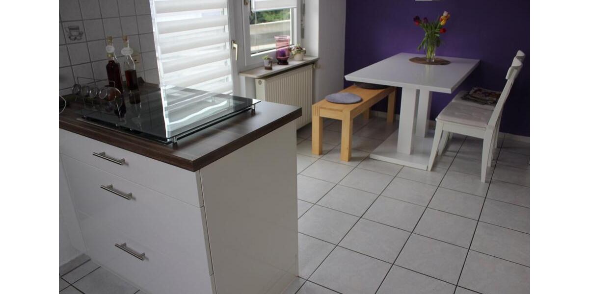 Dachgeschoßwohnung Bühl - 4 Zimmer, 110 m&sup2;, 1.150&euro; | Angebot:25960850