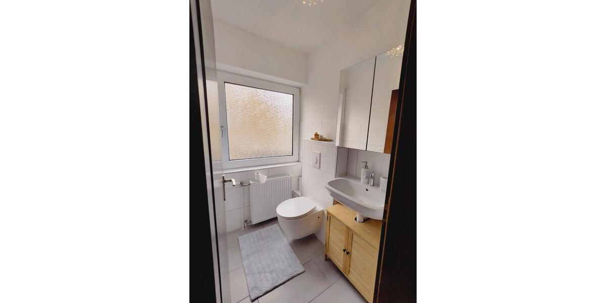 Wohnen auf Zeit Bielefeld Heepen - 7 Zimmer, 168 m&sup2;, 70&euro; | Angebot:26684524