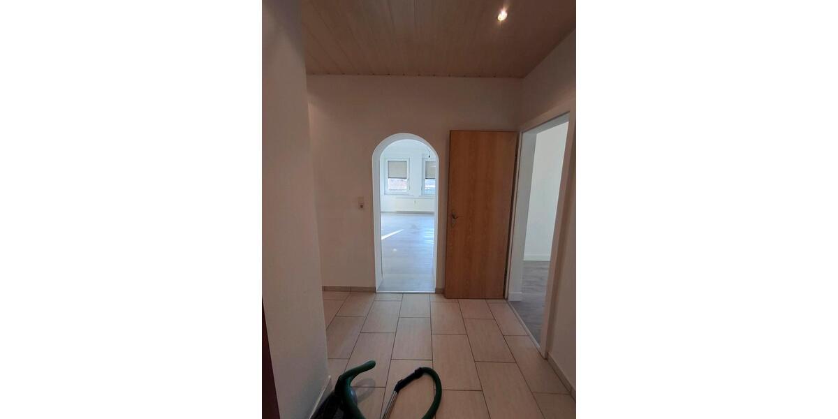 Erdgeschoßwohnung Werdau - 4 Zimmer, 101 m&sup2;, 856&euro; | Angebot:24631795