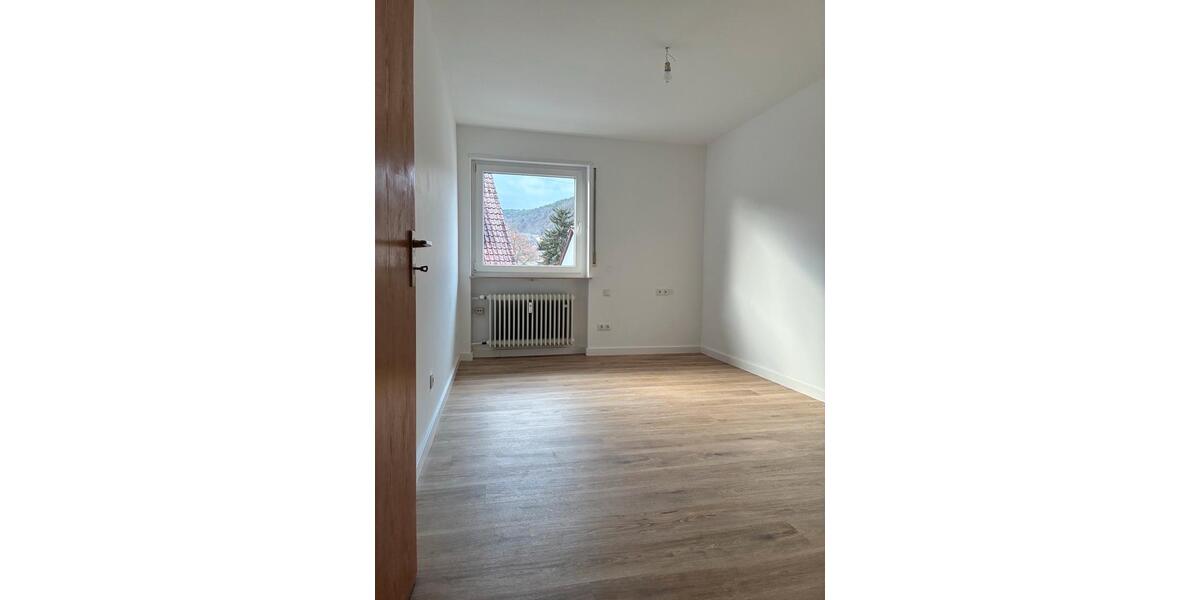 Etagenwohnung Wachenheim an der Weinstraße - 3 Zimmer, 106 m&sup2;, 1.540&euro; | Angebot:24730323