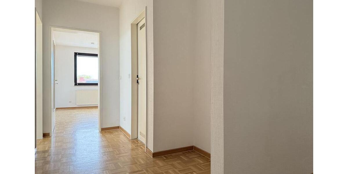 Dachgeschoßwohnung Stendal - 3 Zimmer, 92 m&sup2;, 542&euro; | Angebot:24768088