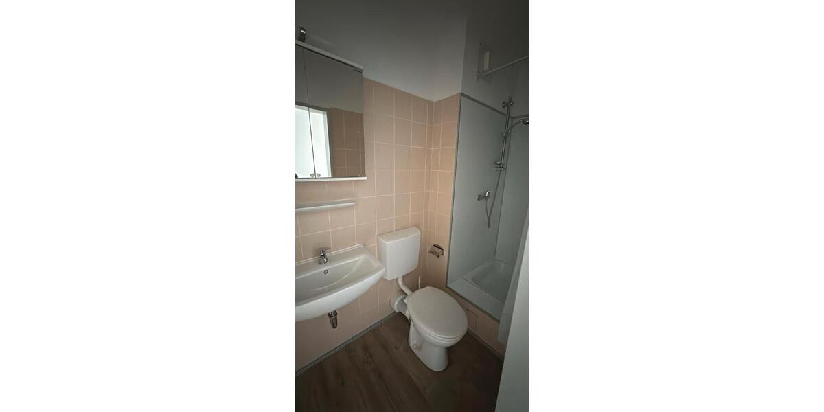 Etagenwohnung Göllheim - 2 Zimmer, 39 m&sup2;, 360&euro; | Angebot:25403496