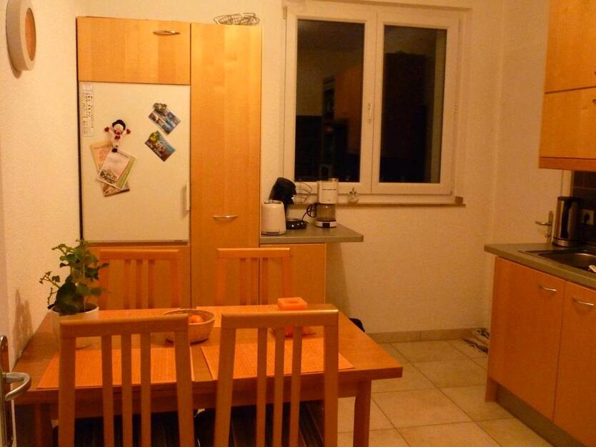 Stilvoll möbliertes Zimmer