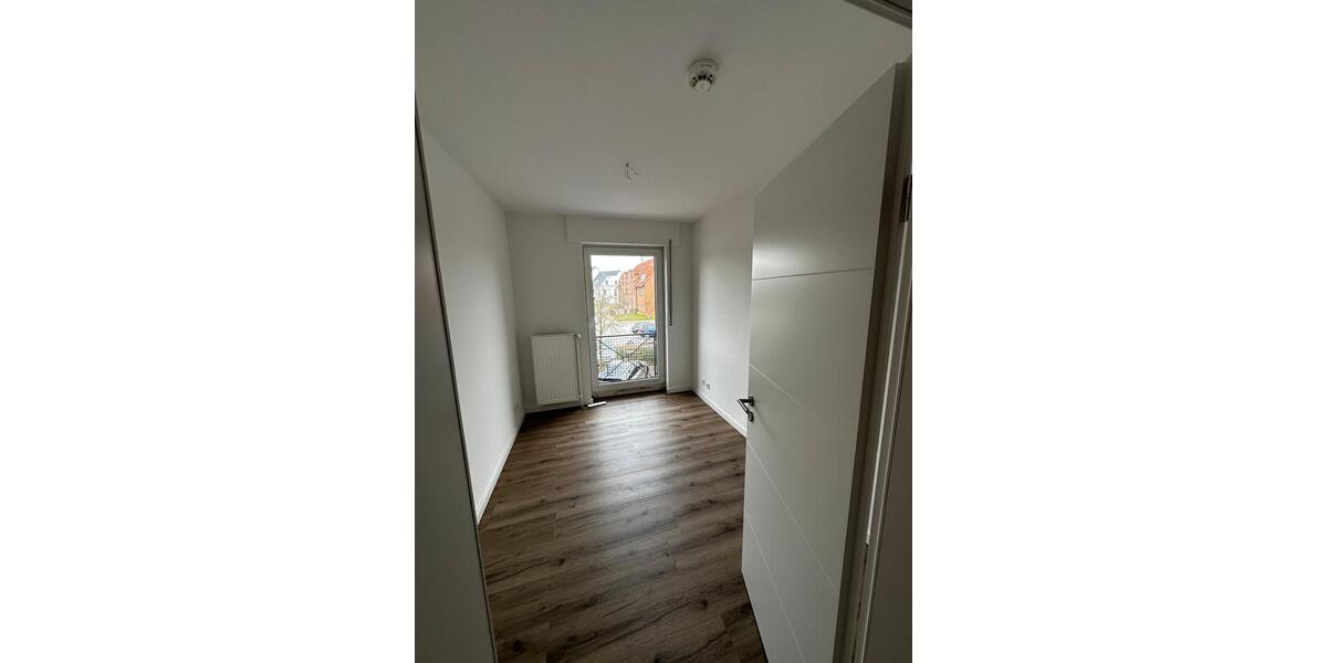 Etagenwohnung Pampow - 3 Zimmer, 76 m&sup2;, 800&euro; | Angebot:24828206