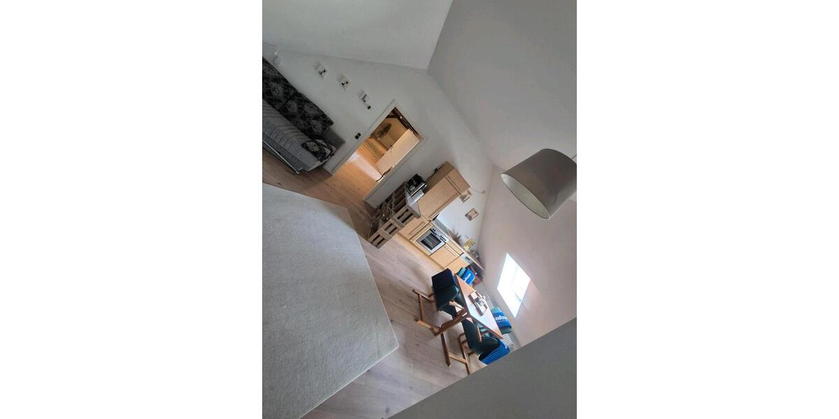 Dachgeschoßwohnung Rostock - 2 Zimmer, 105 m&sup2;, 850&euro; | Angebot:25047749