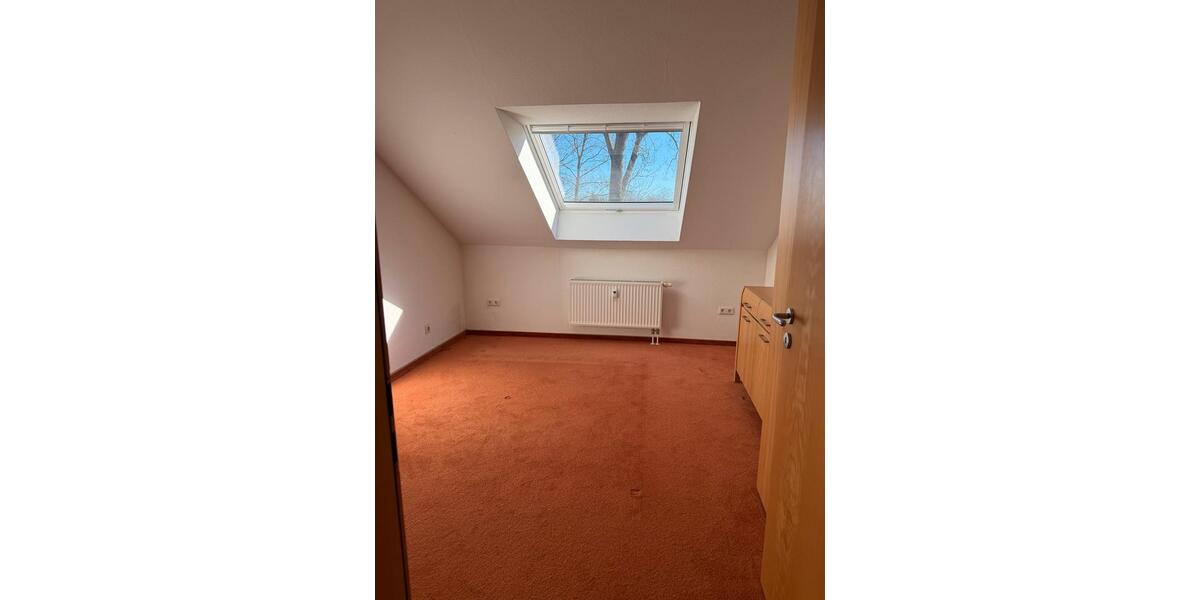 Dachgeschoßwohnung Beckum - 3 Zimmer, 66 m&sup2;, 750&euro; | Angebot:25355111