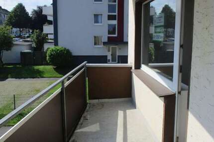 Wohnung Solingen Central - 2 Zimmer, 61 m&sup2;, 500&euro; | Angebot:25984164