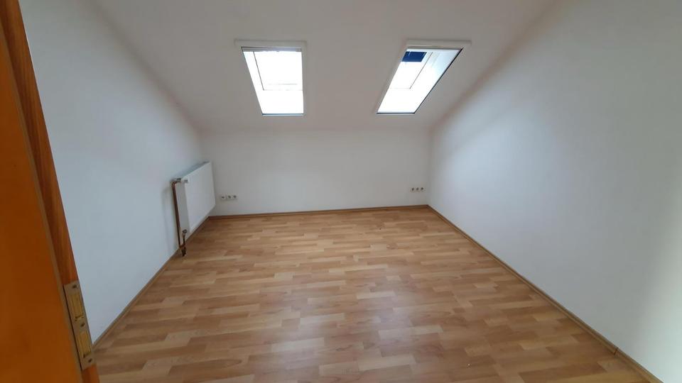 Dachgeschoßwohnung Havixbeck - 3 Zimmer, 83 m&sup2;, 840&euro; | Angebot:26693912