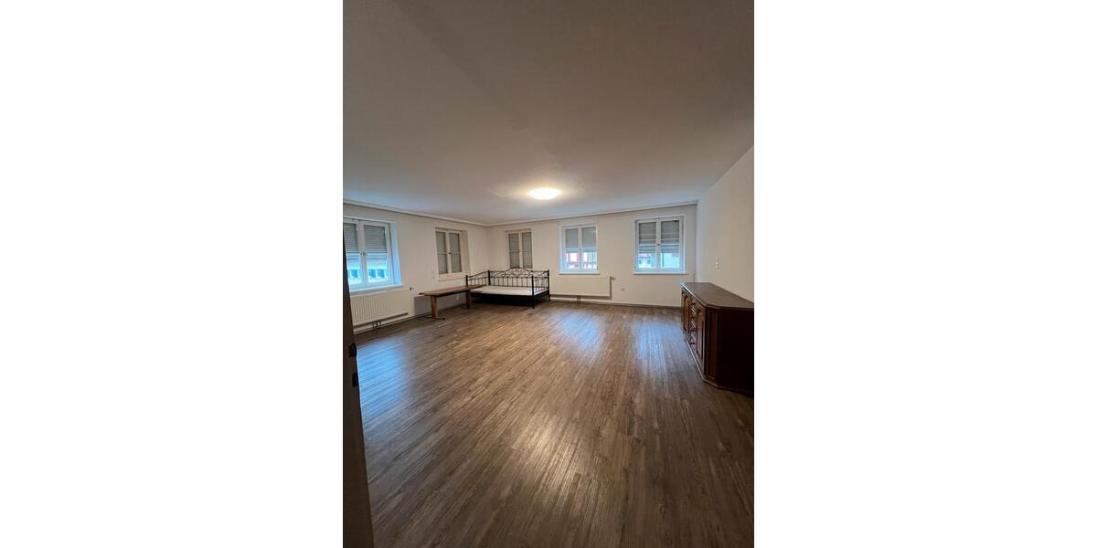 Etagenwohnung Mühlheim an der Donau - 5 Zimmer, 154 m&sup2;, 1.154&euro; | Angebot:26661639