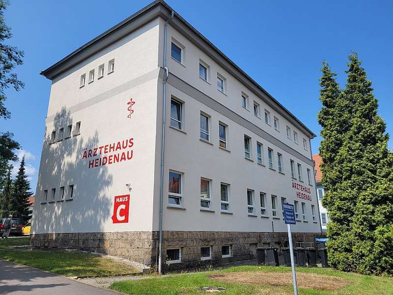 Büro in Heidenau 1.990,34 € 182.6 m² zimmer