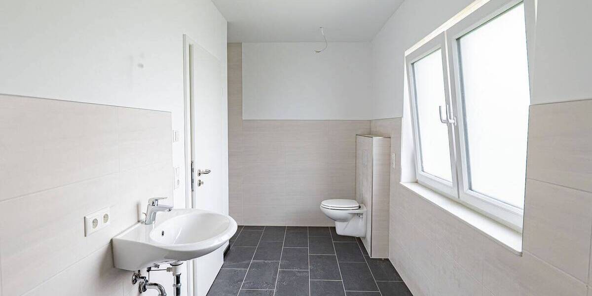 Etagenwohnung Hemmoor Warstade - 3 Zimmer, 96 m&sup2;, 1.055&euro; | Angebot:25692806