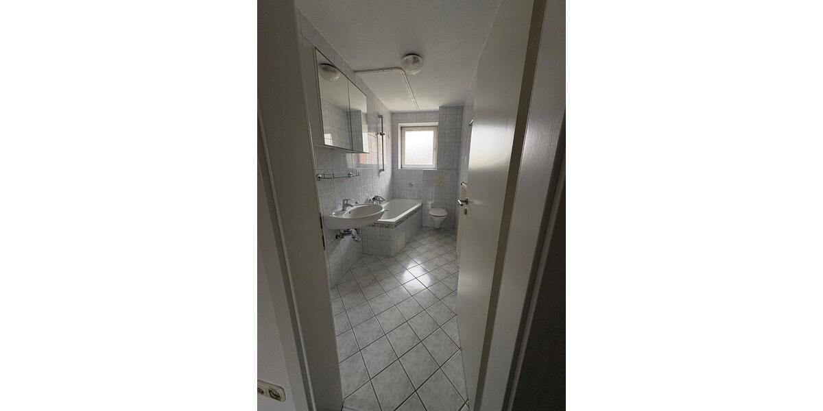 Hochparterre Zwiesel - 4 Zimmer, 68 m&sup2;, 700&euro; | Angebot:25417747