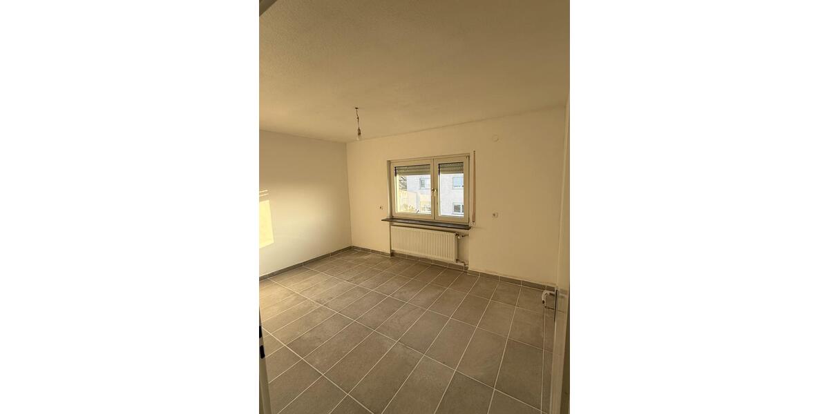 Maisonettenwohnung Karben - 3 Zimmer, 130 m&sup2;, 1.500&euro; | Angebot:24640860