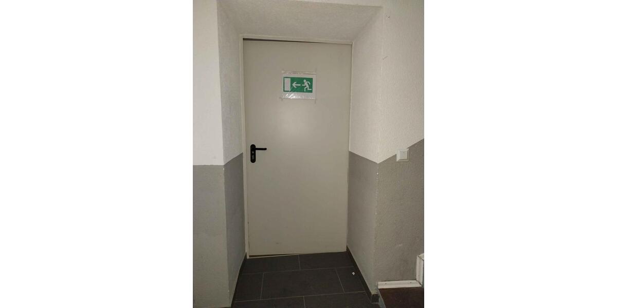 SulzbachSaar: kl. Ladenlokal in zentraler Lage, auch als Büro zimmer