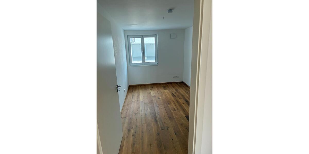 Erdgeschoßwohnung Frickingen - 3 Zimmer, 93 m&sup2;, 1.280&euro; | Angebot:26561045