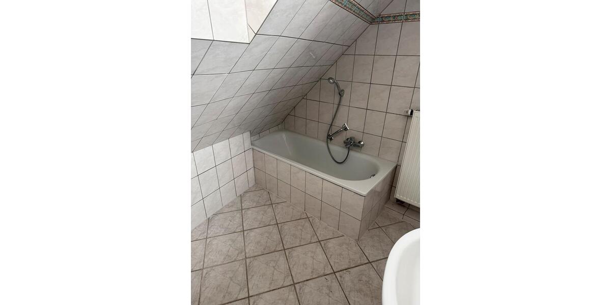 Dachgeschoßwohnung Bad Vilbel - 2 Zimmer, 60 m&sup2;, 650&euro; | Angebot:25943866