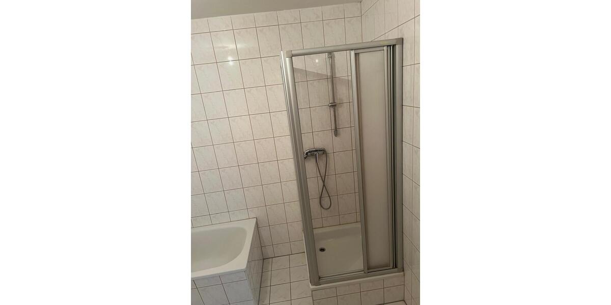 Etagenwohnung Eisenberg - 3 Zimmer, 70 m&sup2;, 630&euro; | Angebot:24524293