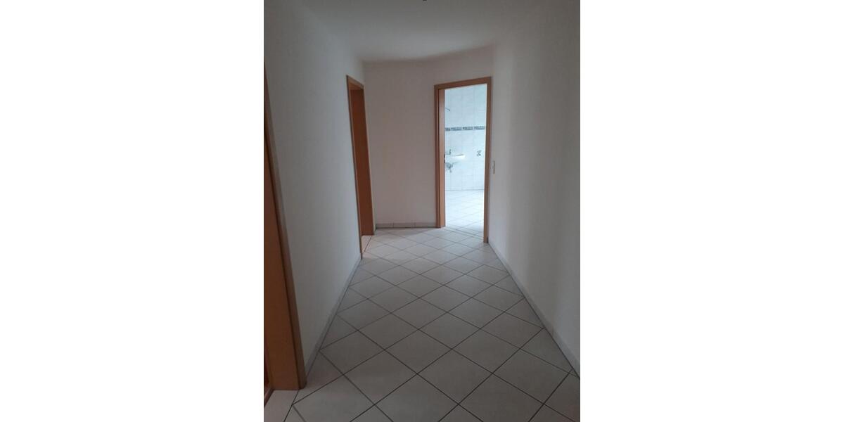 Dachgeschoßwohnung Riesa - 2 Zimmer, 71 m&sup2;, 391&euro; | Angebot:26461395
