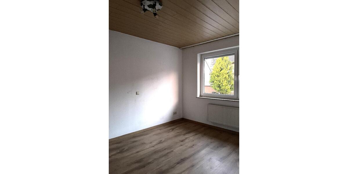!! Ruhiges Wohnen in Ortsrandlage !! - Etagenwohnung Kraichtal Gochsheim | Angebot:26749042