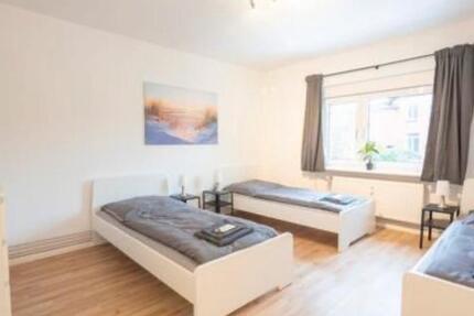 Wohnen auf Zeit Stuhr - 4 Zimmer, 120 m&sup2;, 50&euro; | Angebot:26419591