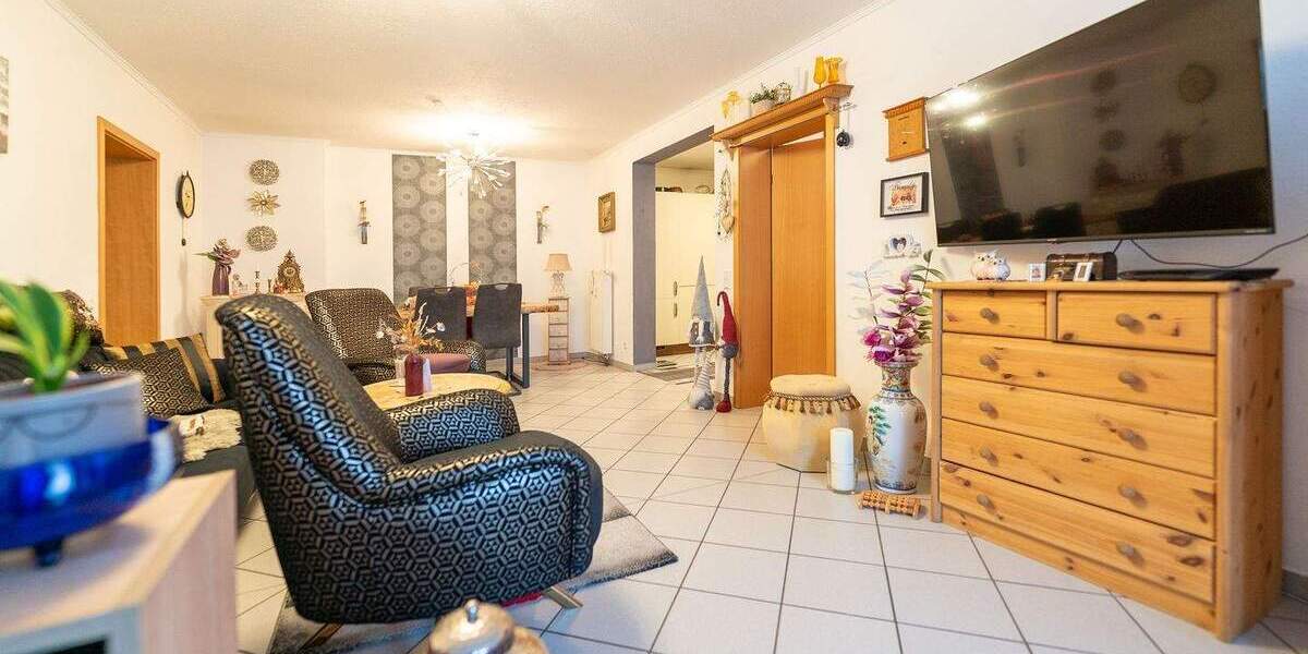 ***** RESERVIERT ***** Charmante 2-Zimmer-Wohnung mit Garage in Issel, Schweich 2 zimmer