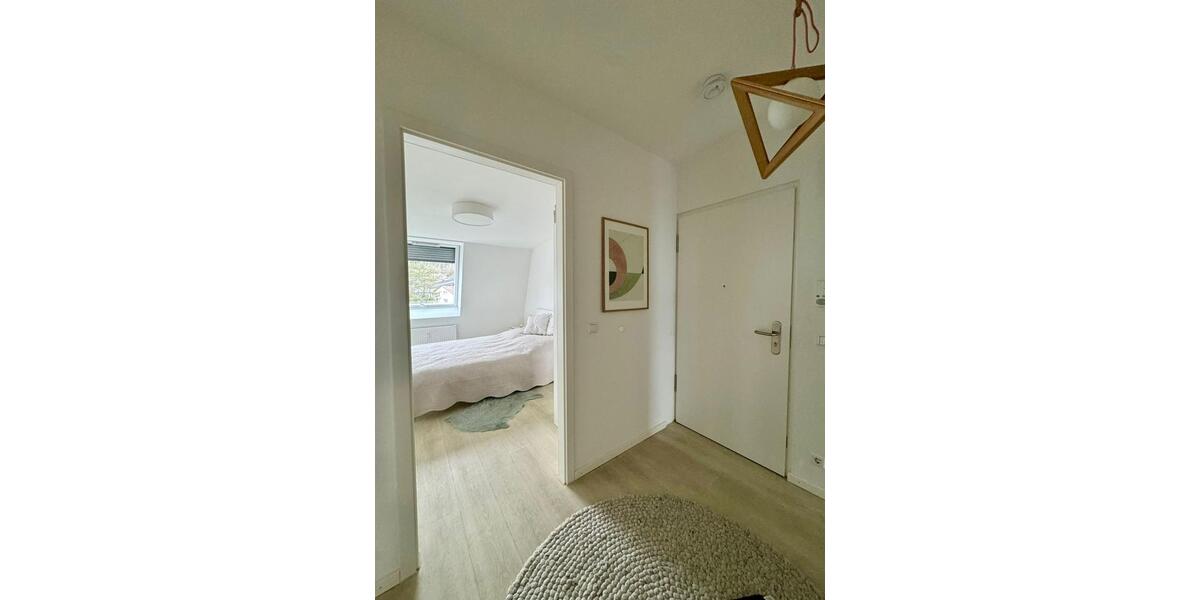 Dachgeschoßwohnung Leonberg - 3 Zimmer, 87 m&sup2;, 1.275&euro; | Angebot:25784990