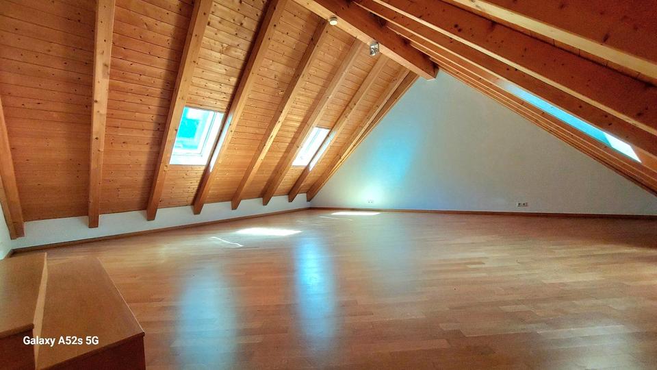 Dachgeschoßwohnung Schweitenkirchen - 4 Zimmer, 150 m&sup2;, 1.650&euro; | Angebot:26660080