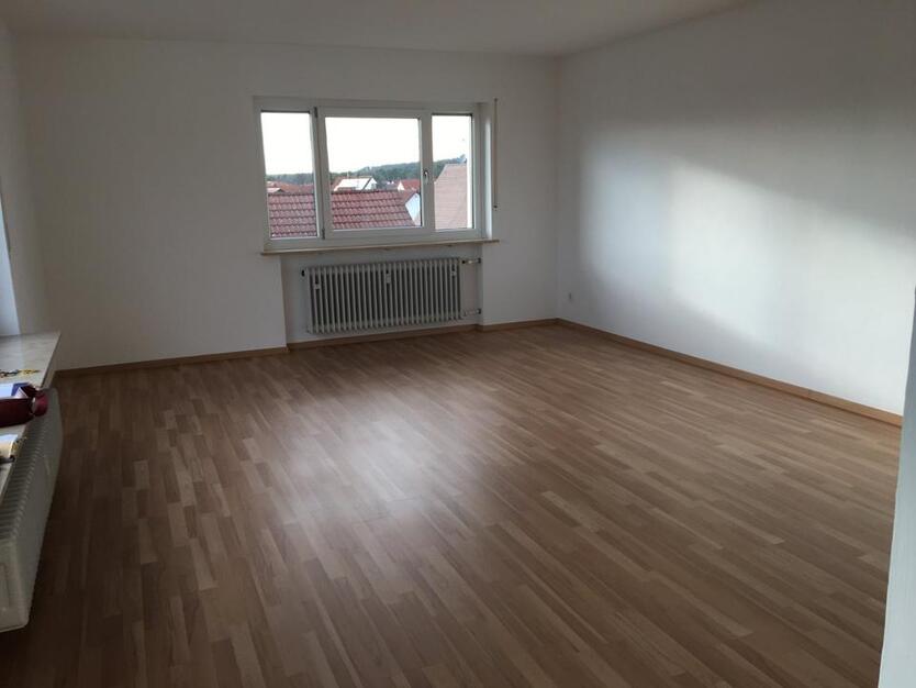 Helle 3-Zi-Wohnung mit Loggia in zentraler Lage von Wendelstein zimmer