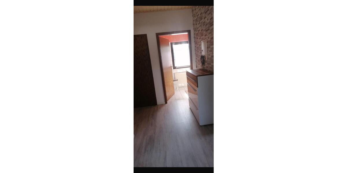 Dachgeschoßwohnung Scheuerfeld - 3 Zimmer, 90 m&sup2;, 700&euro; | Angebot:26551735
