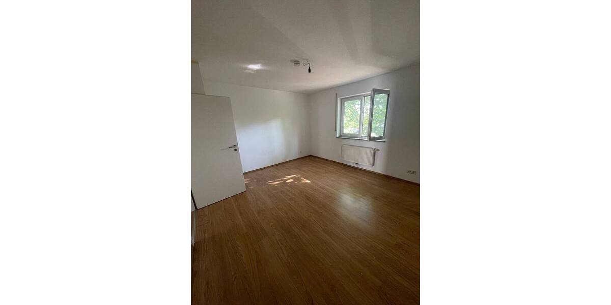 Etagenwohnung Nürnberg Großreuth b Schweinau - 2 Zimmer, 72 m&sup2;, 1.035&euro; | Angebot:25985115