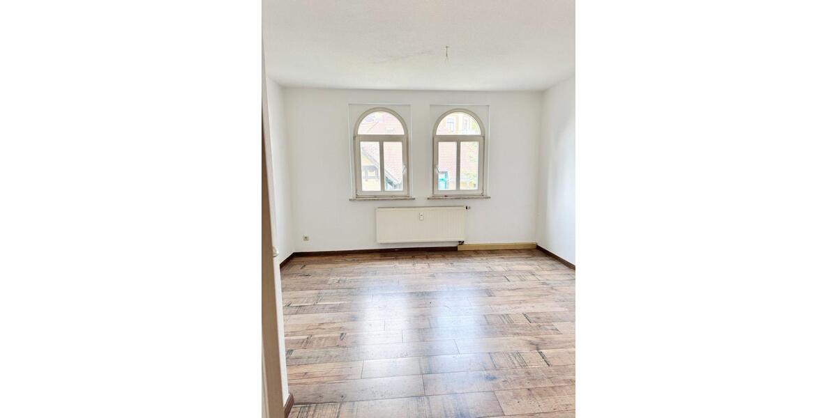 Dachgeschoßwohnung Meerane - 4 Zimmer, 127 m&sup2;, 735&euro; | Angebot:25749736