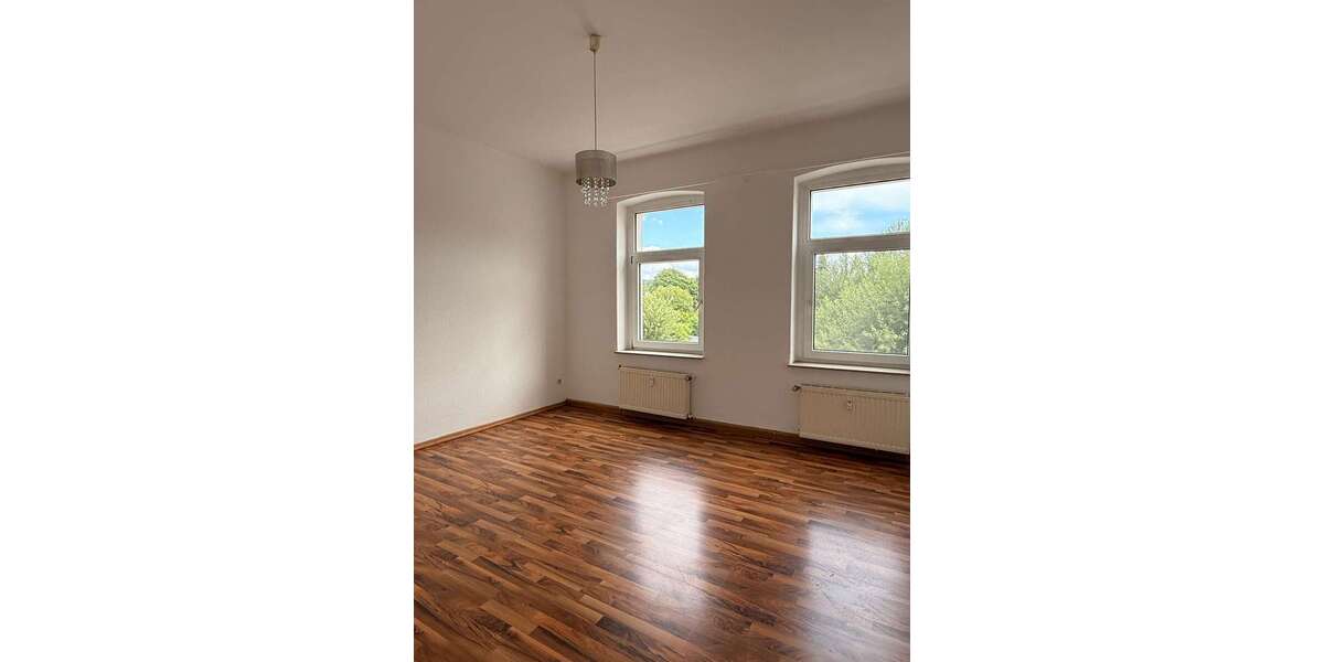 Etagenwohnung Crimmitschau - 2 Zimmer, 52 m&sup2;, 300&euro; | Angebot:26994025