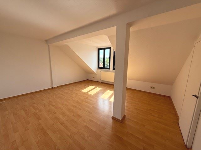 Dachgeschoßwohnung Eisleben (Lutherstadt) - 2 Zimmer, 53 m&sup2;, 319&euro; | Angebot:22507918