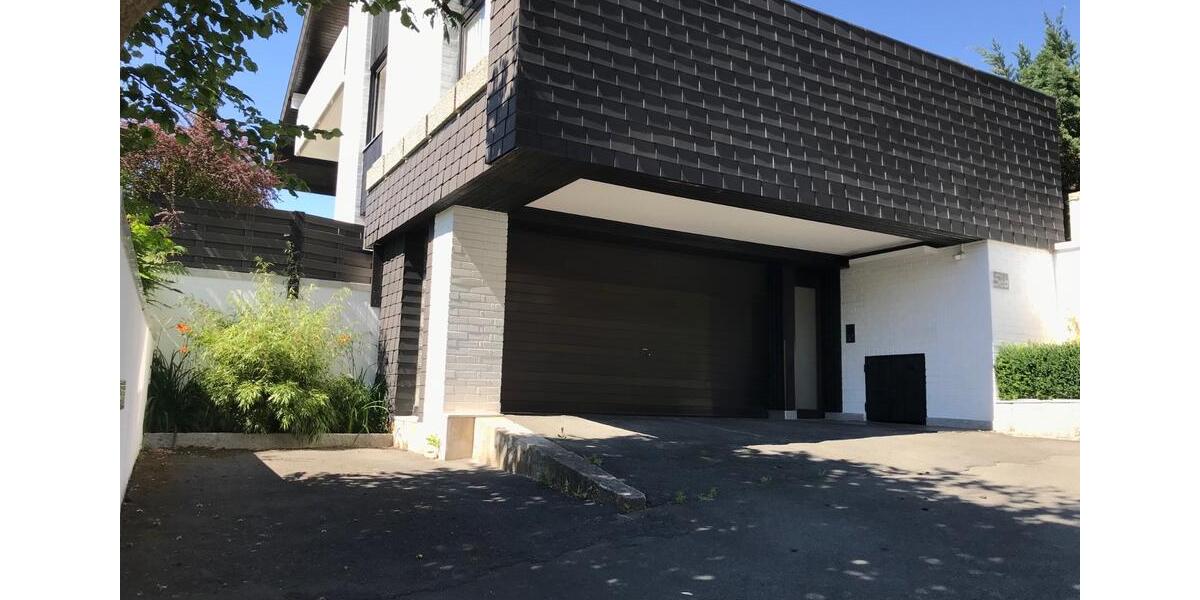 Sehr schöne 4-Zimmer-Dachgeschosswohnung über den Dächern von 4 zimmer