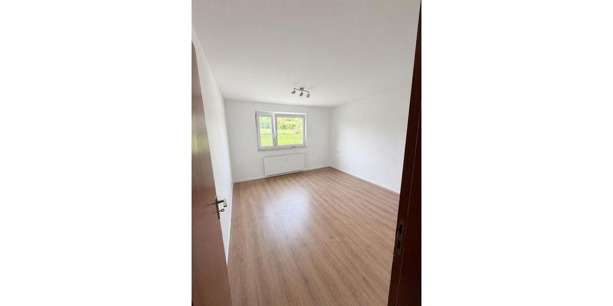 Etagenwohnung Kirchheim unter Teck - 3 Zimmer, 84 m&sup2;, 1.250&euro; | Angebot:26153645