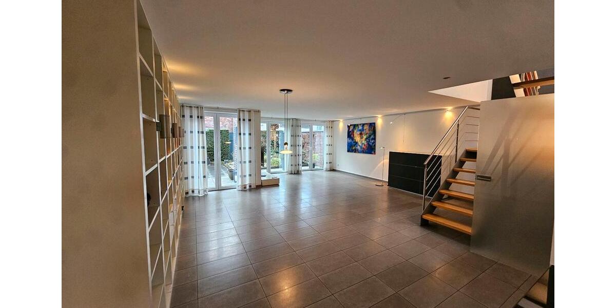 Einfamilienendhaus mit kleinem Terrassengarten 4 zimmer